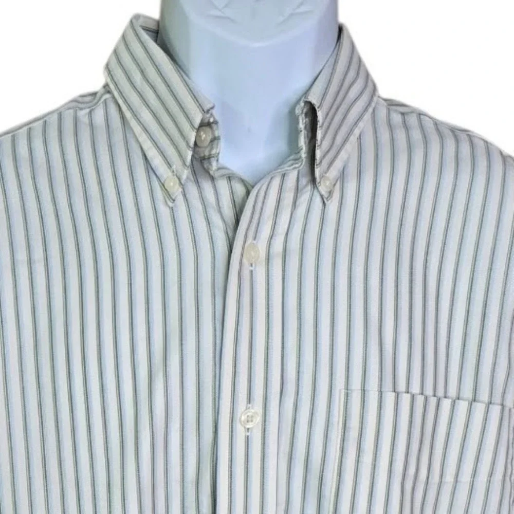 Eddie Bauer Mens Career Button Down Shirt Size M Striped Wrinkle Stain Resistant